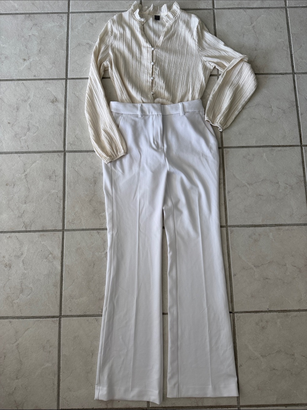 Women’s Vera Wang High-Rise Flare Dress Pants in White with Blouse